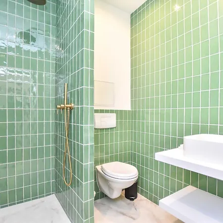 Peaceful - 2br For 4p - Musee Grevin Apartment